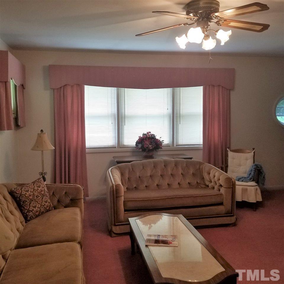915 Oxford Road Roxboro, NC 27573 - Photo 8 of 22