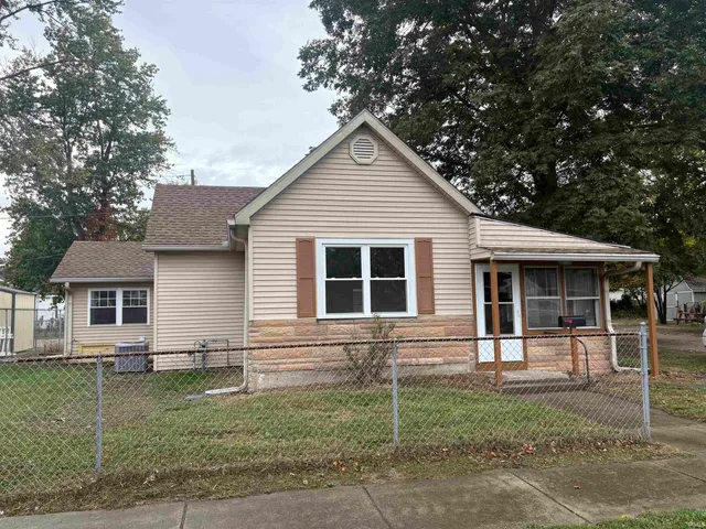 $149,900 | 1203 Ritterskamp Avenue, Vincennes, IN 47591