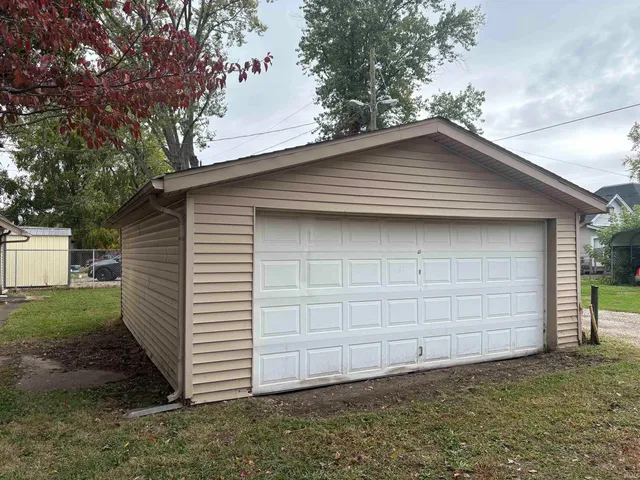 $149,900 | 1203 Ritterskamp Avenue, Vincennes, IN 47591
