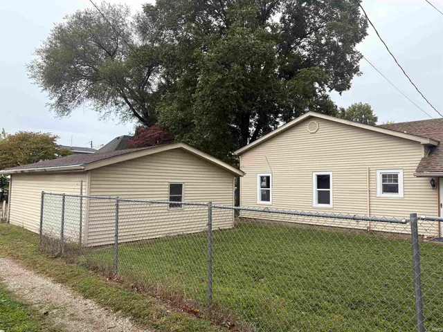 $149,900 | 1203 Ritterskamp Avenue, Vincennes, IN 47591