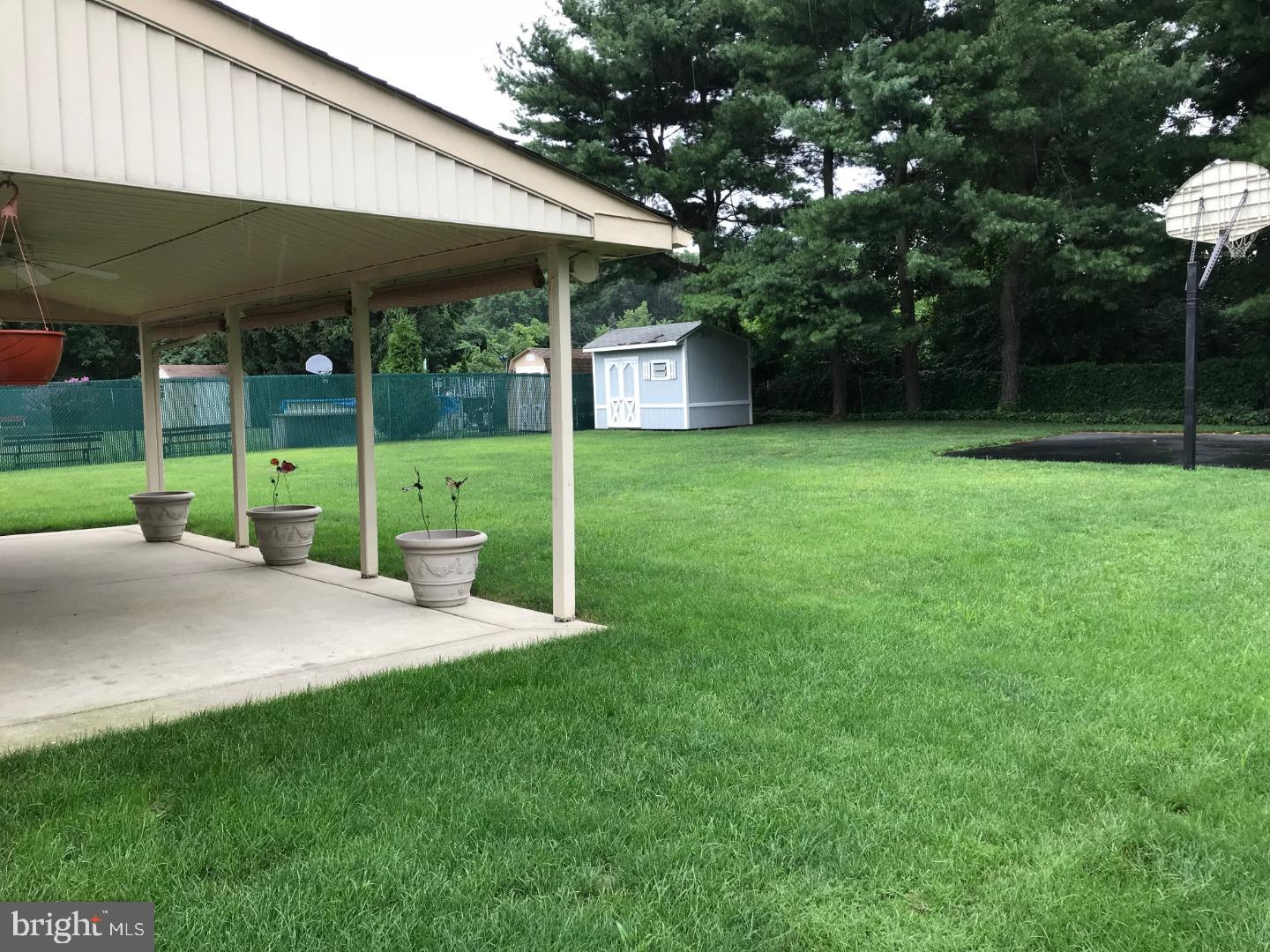 27 Dawn Road Levittown, PA 19056 - Photo 6 of 16 Exterior Back