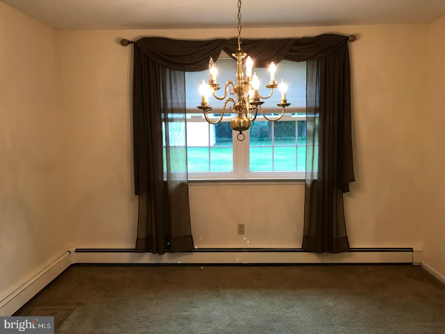 27 Dawn Road Levittown, PA 19056 - Photo 9 of 16 Dining Room