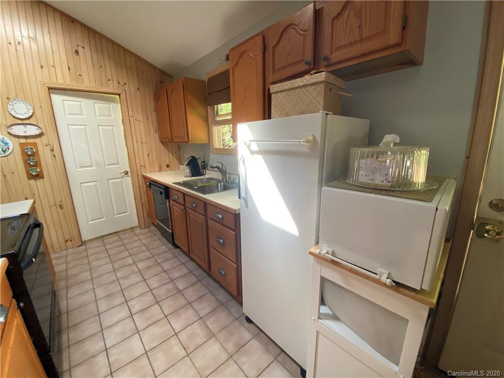 265 Pine Tree Road Spruce Pine, NC 28777 - Photo 12 of 19 Gallery Image 12