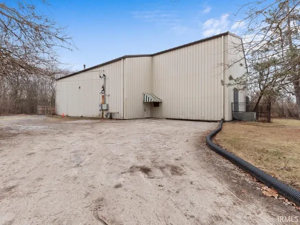 $499,000 | 2818 1/2 Reed Road, Fort Wayne, IN 46815