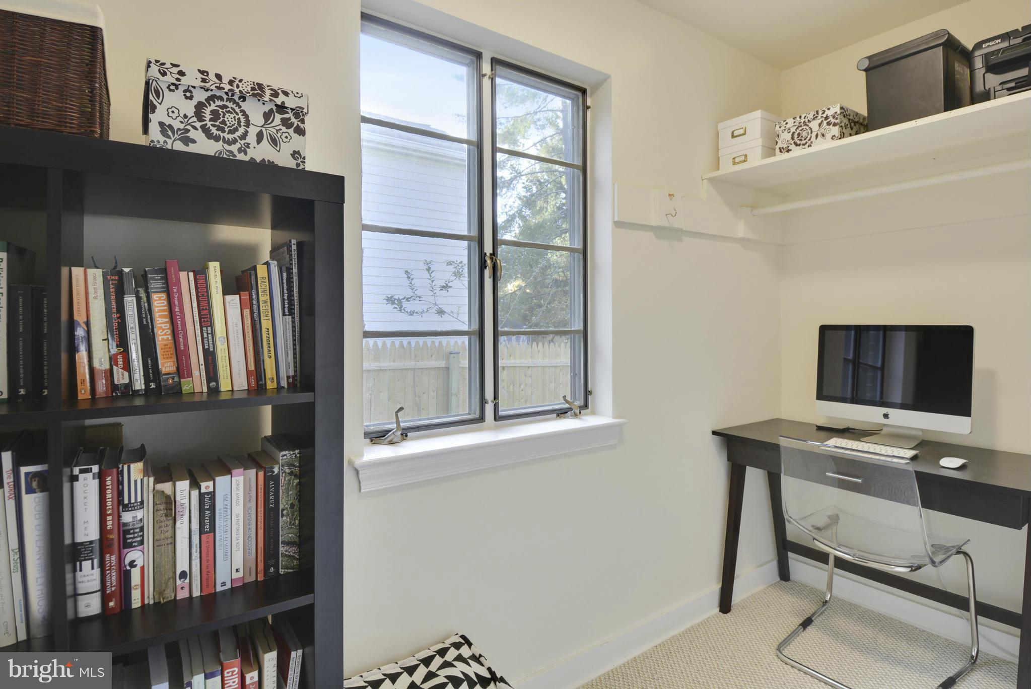 4920 Redford Road Bethesda, MD 20816 - Photo 14 of 27 Interior (General)