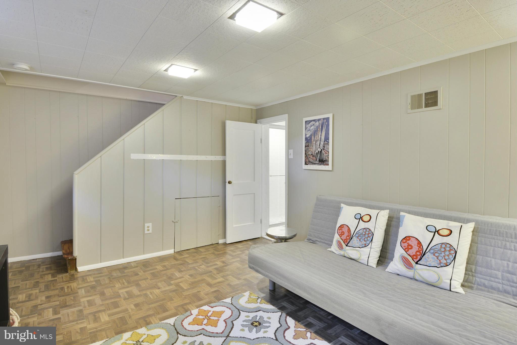 4920 Redford Road Bethesda, MD 20816 - Photo 21 of 27 Family Room