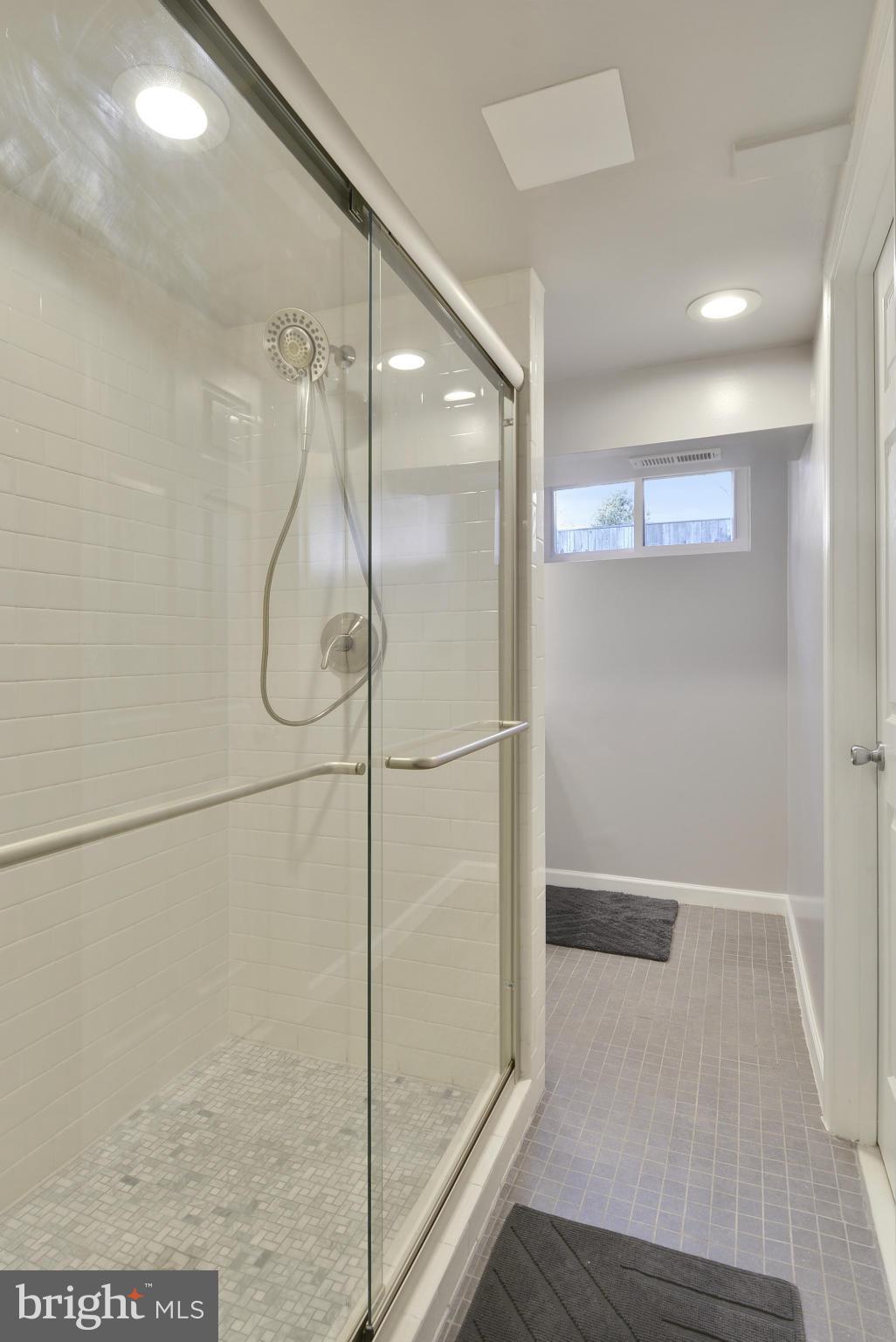4920 Redford Road Bethesda, MD 20816 - Photo 22 of 27 Bath