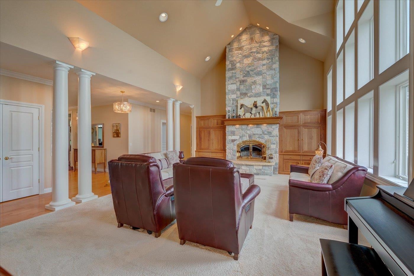 5571 Surrey Lane Waunakee, WI 53597 - Photo 20 of 90
