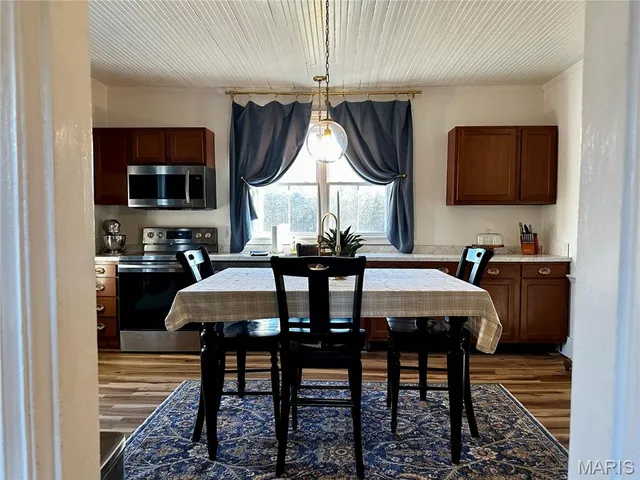 $435,000 | 3986 Hwy East, New Haven, MO 63068