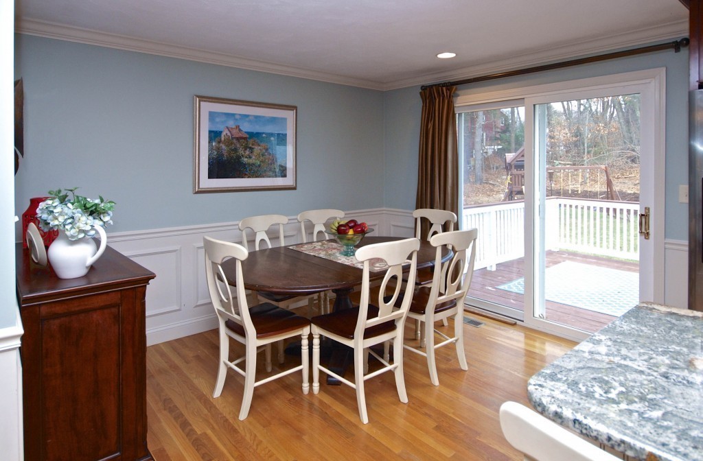 10 Spring Valley Road Medfield, MA 02052 - Photo 5 of 25