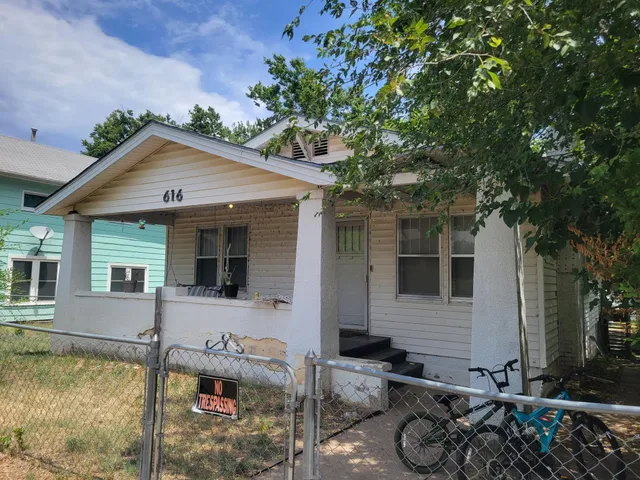 $60,000 | 616 North 4th Street, Arkansas City, KS 67005