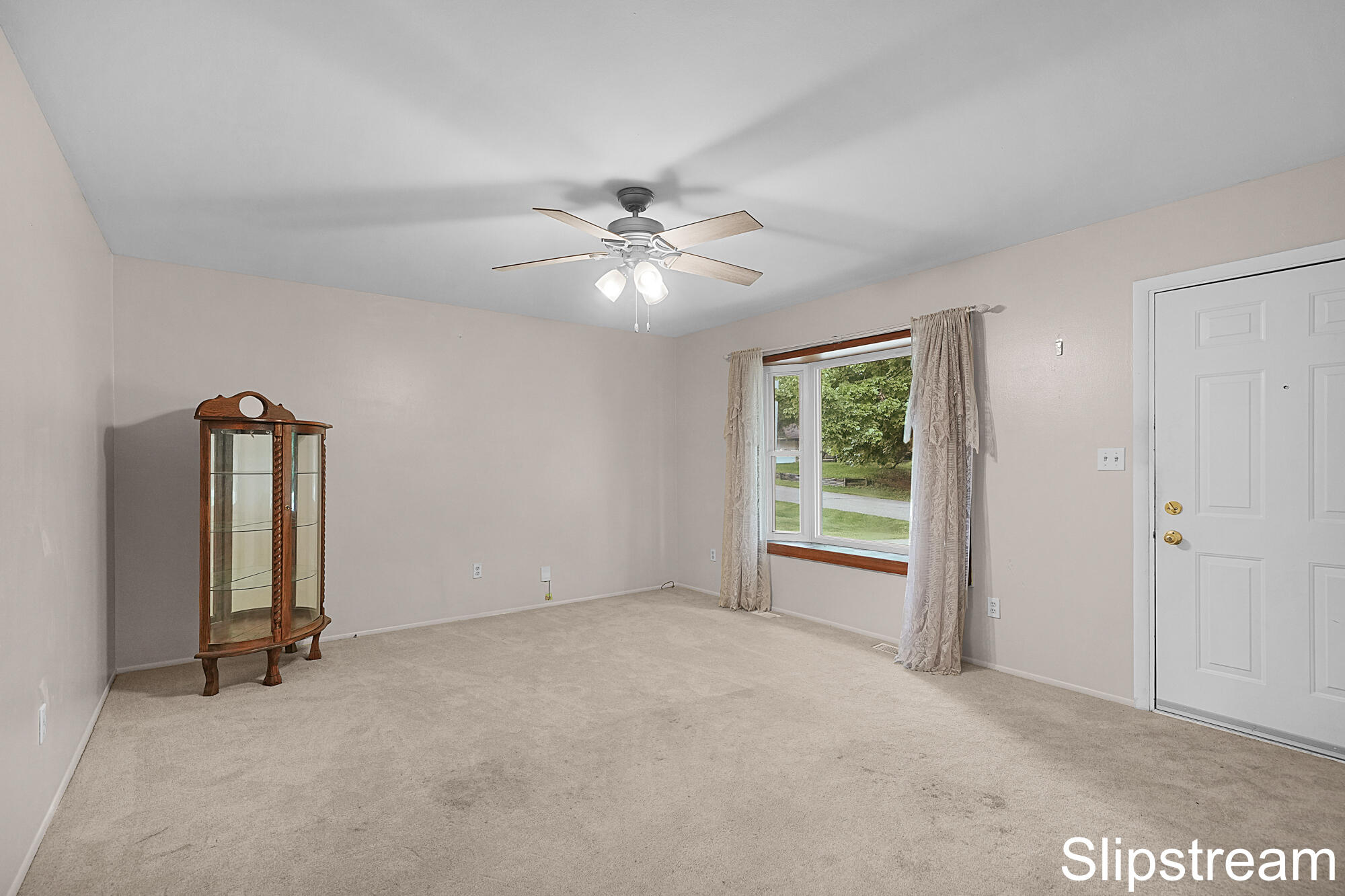 101 Homecrest Road Battle Creek, MI 49037 - Photo 2 of 24 DSC02388