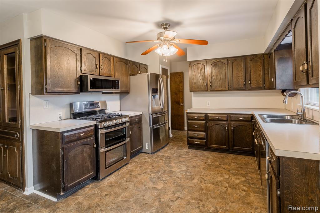 4117 West Ray Road Grand Blanc, MI 48439 - Photo 14 of 42