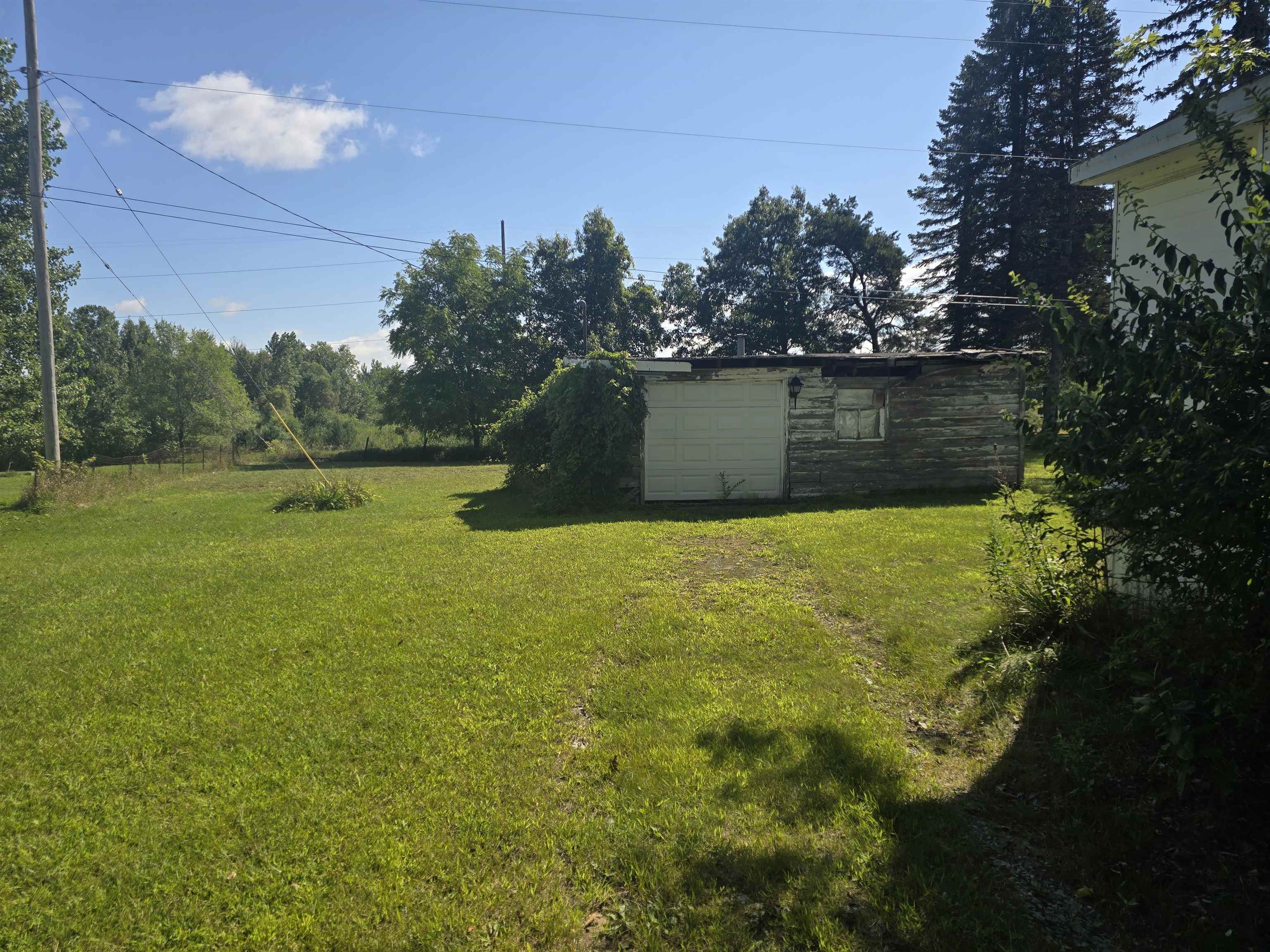 2323 South Huron Road Kawkawlin, MI 48631 - Photo 4 of 11