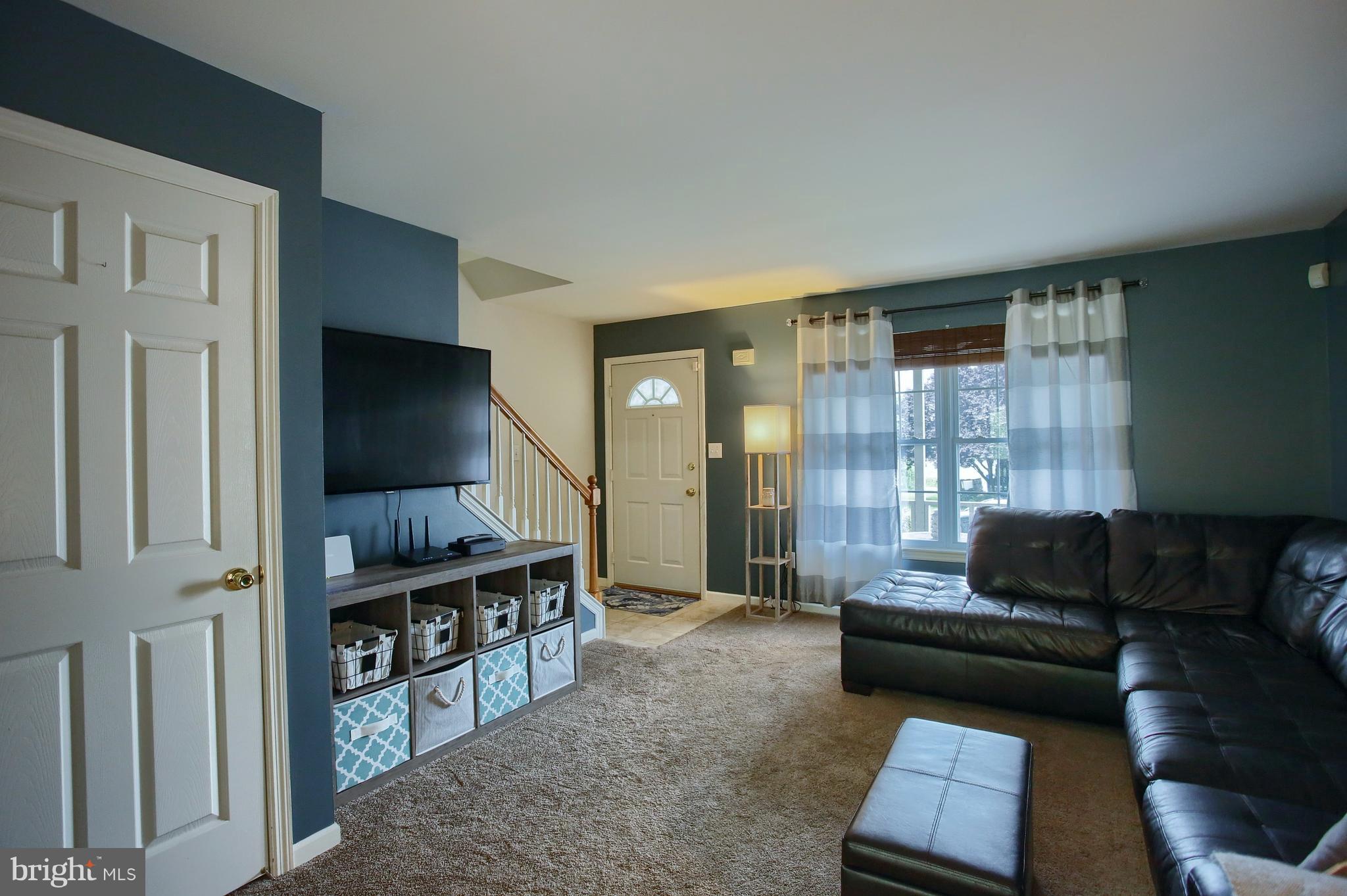 228 Bainbridge Circle Sinking Spring, PA 19608 - Photo 5 of 27 Living Room