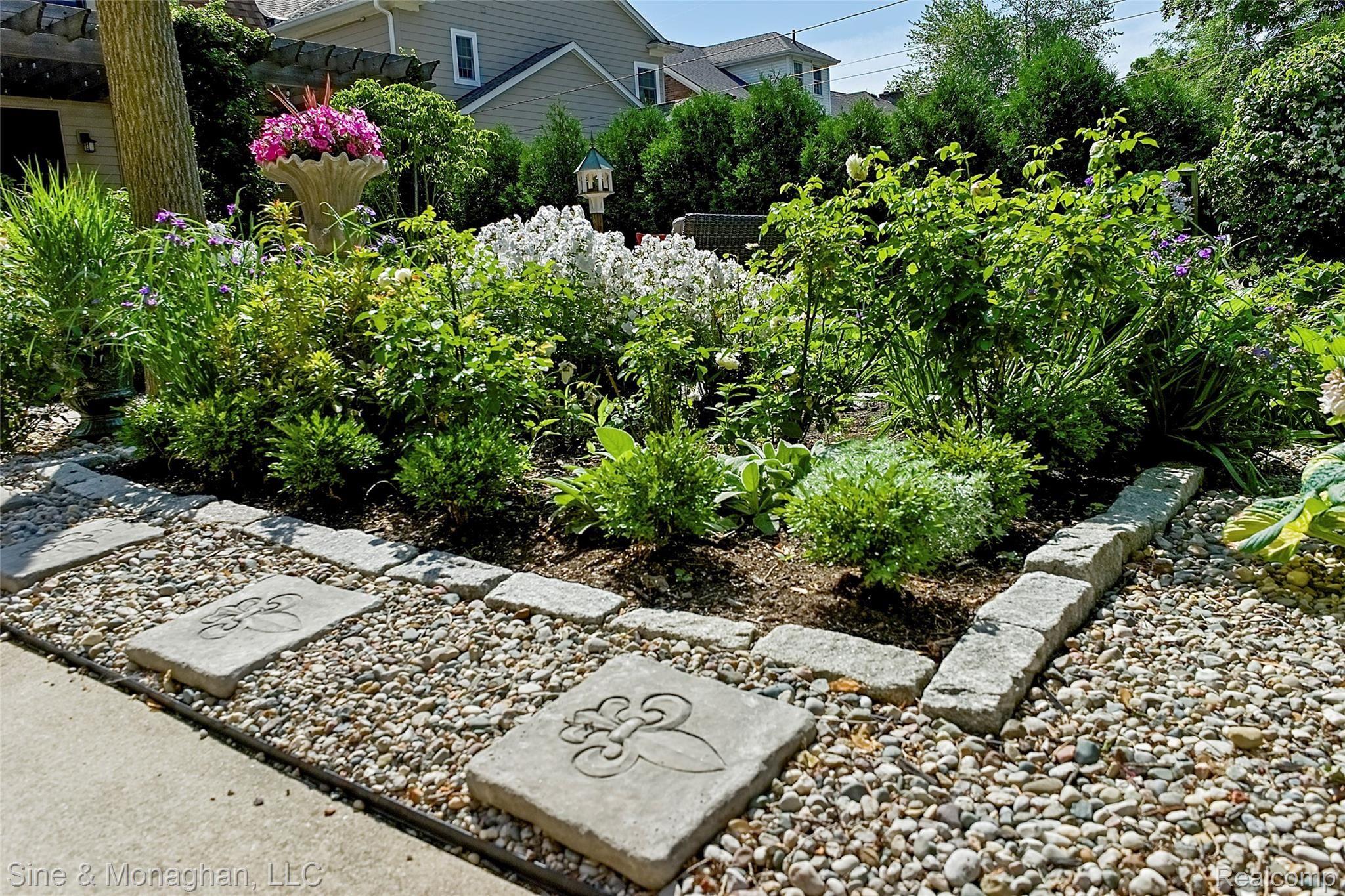 671 Washington Road Grosse Pointe, MI 48230 - Photo 57 of 62 8402502.jpg