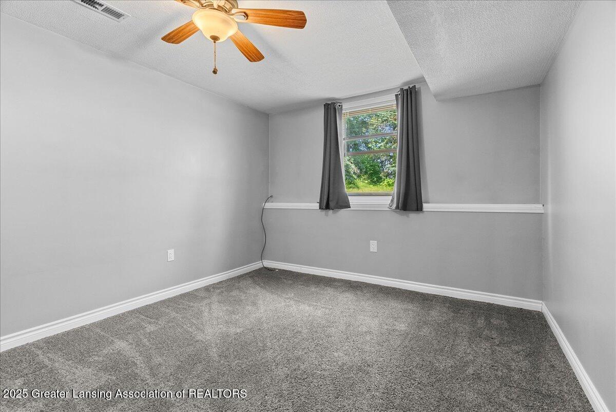1313 West Alward Road Dewitt, MI 48820 - Photo 22 of 41 48-Media Jett - 30