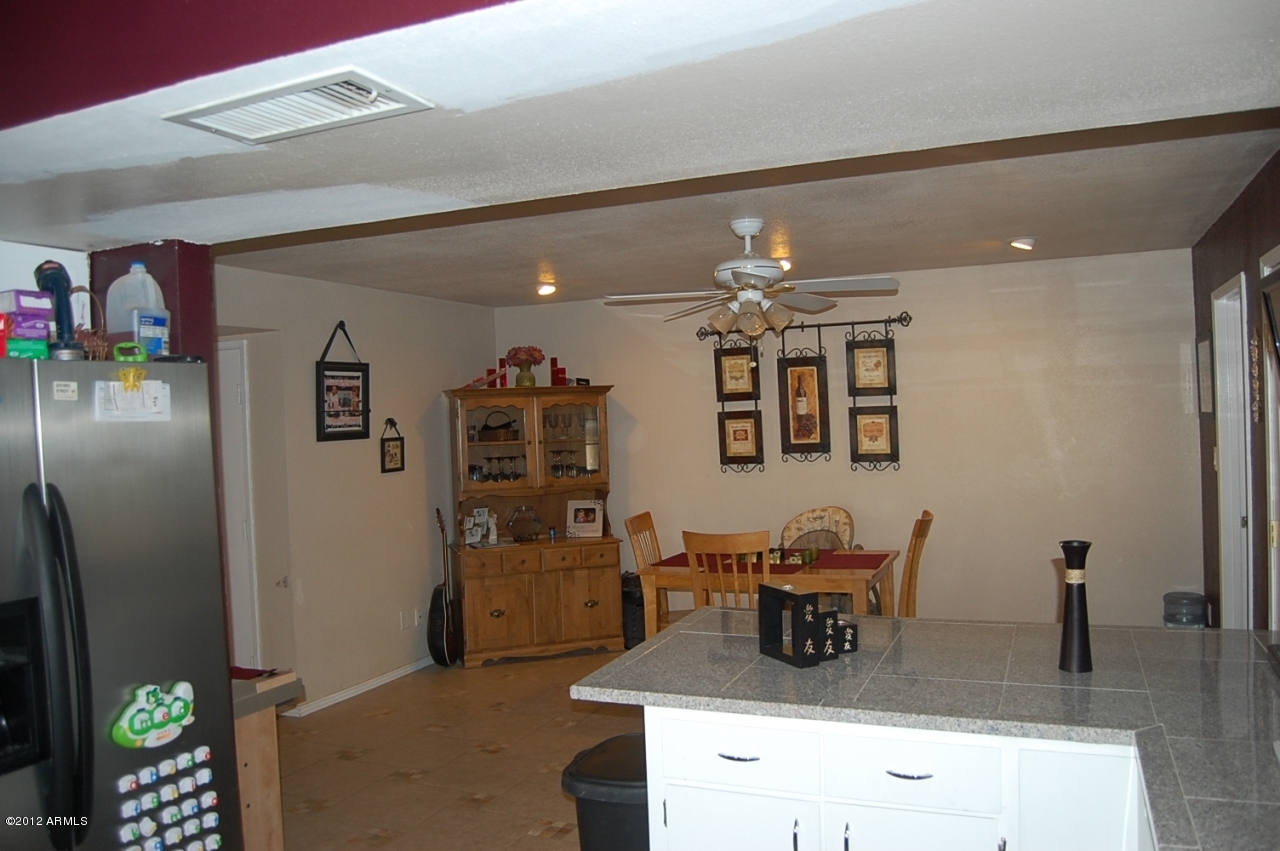 4142 West Hearn Road Phoenix, AZ 85053 - Photo 4 of 9 Kitchen/Dining Area