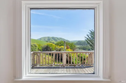$1,750,000 | 11798 Highway 1, Point Reyes Station, CA 94956