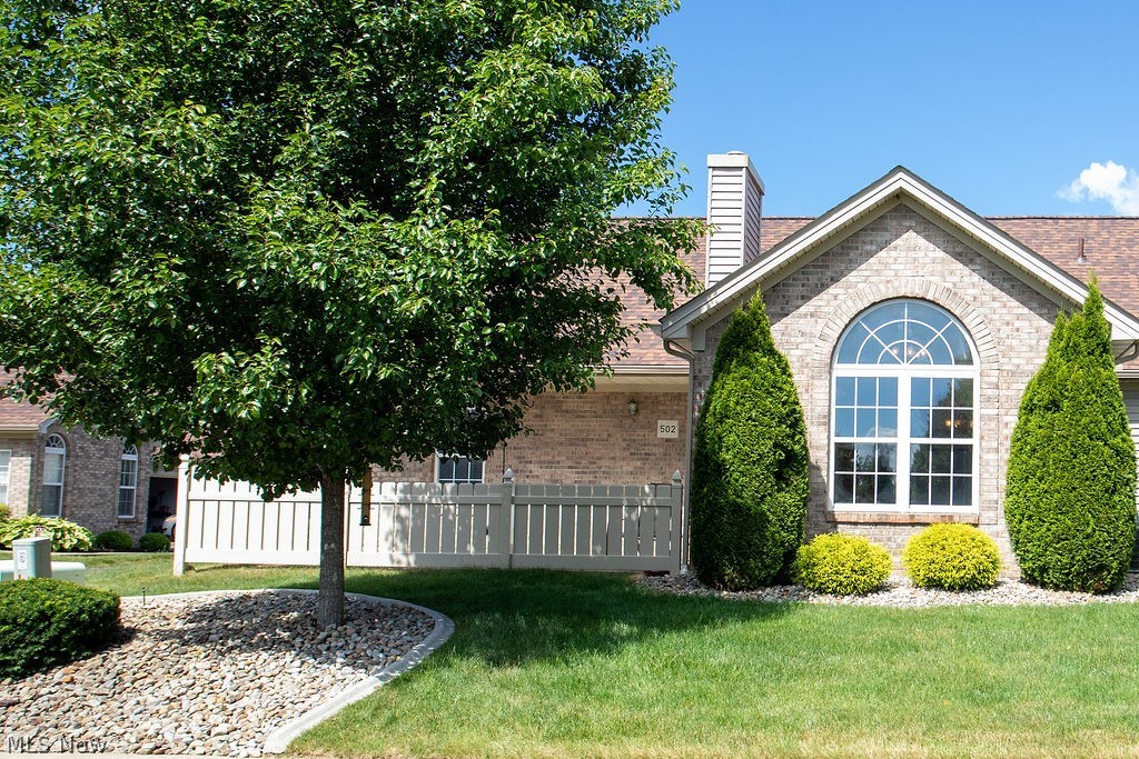 695 East Western Reserve Road Youngstown, OH 44514 - Photo 1 of 28