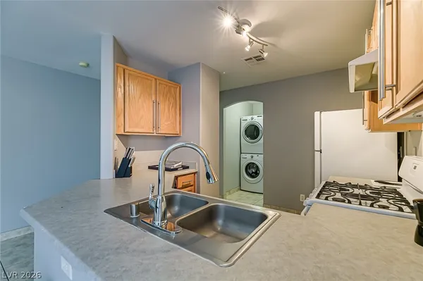 $2,499 | 10010 Fragile Fields Street, Las Vegas, NV 89183