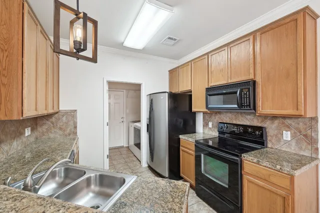 $299,000 | 2632 Century Park Boulevard, Unit 38, Austin, TX 78727