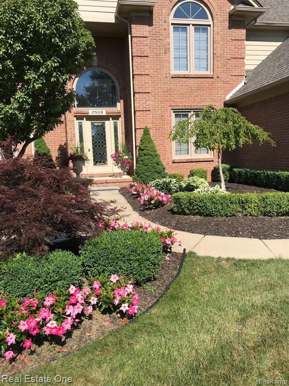2518 Dover Rochester Hills, MI 48309 - Photo 3 of 29
