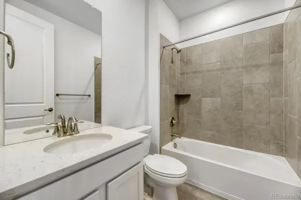 $916,350 | 24625 East Kettle Court, Aurora, CO 80016