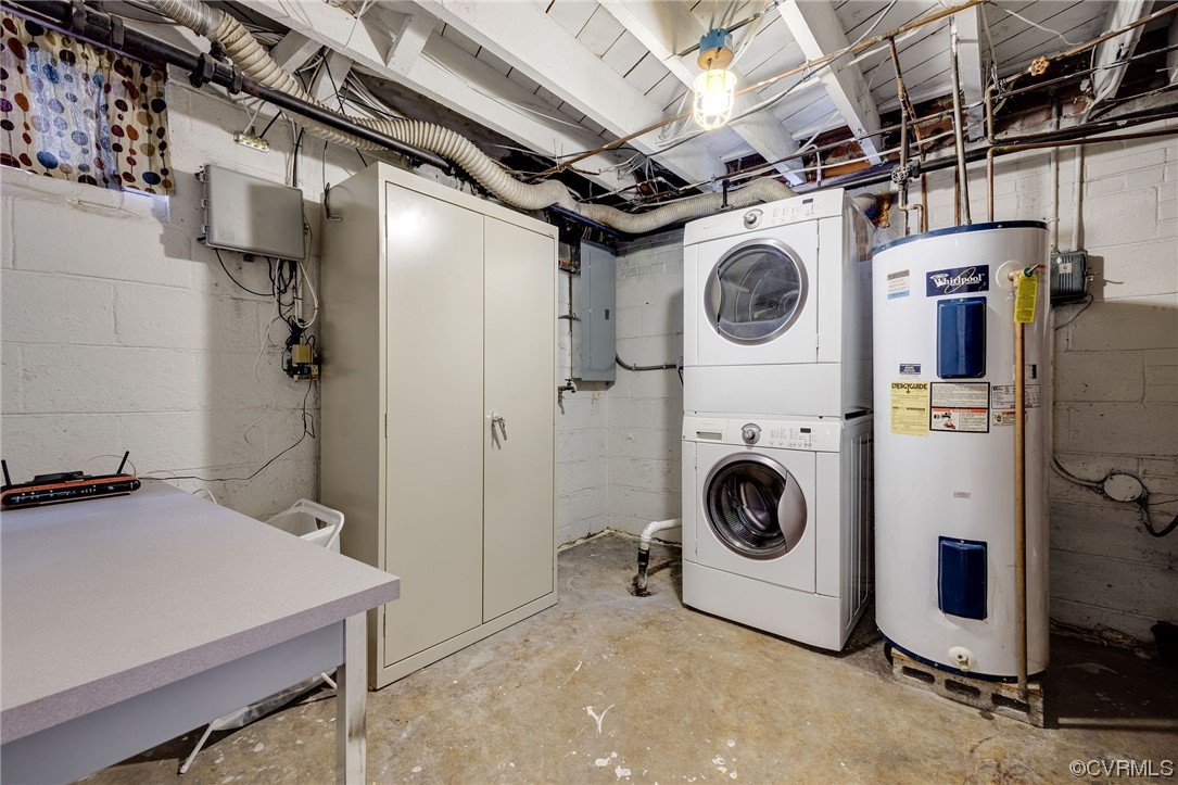 3917 Brook Road Richmond, VA 23227 - Photo 37 of 41 a utility room with dryer and washer