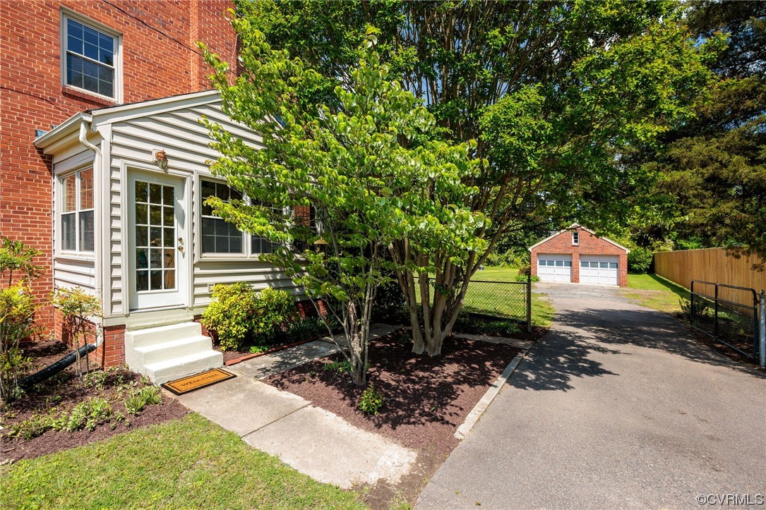 3917 Brook Road Richmond, VA 23227 - Photo 38 of 41 a front view of a house with a yard