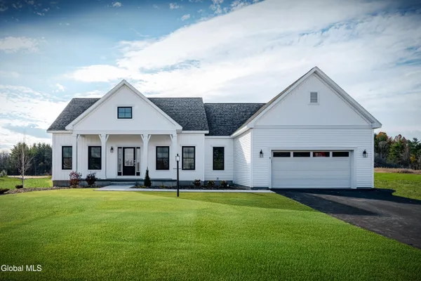 $757,795 | 32 Heritage Way, Bethlehem, NY 12158