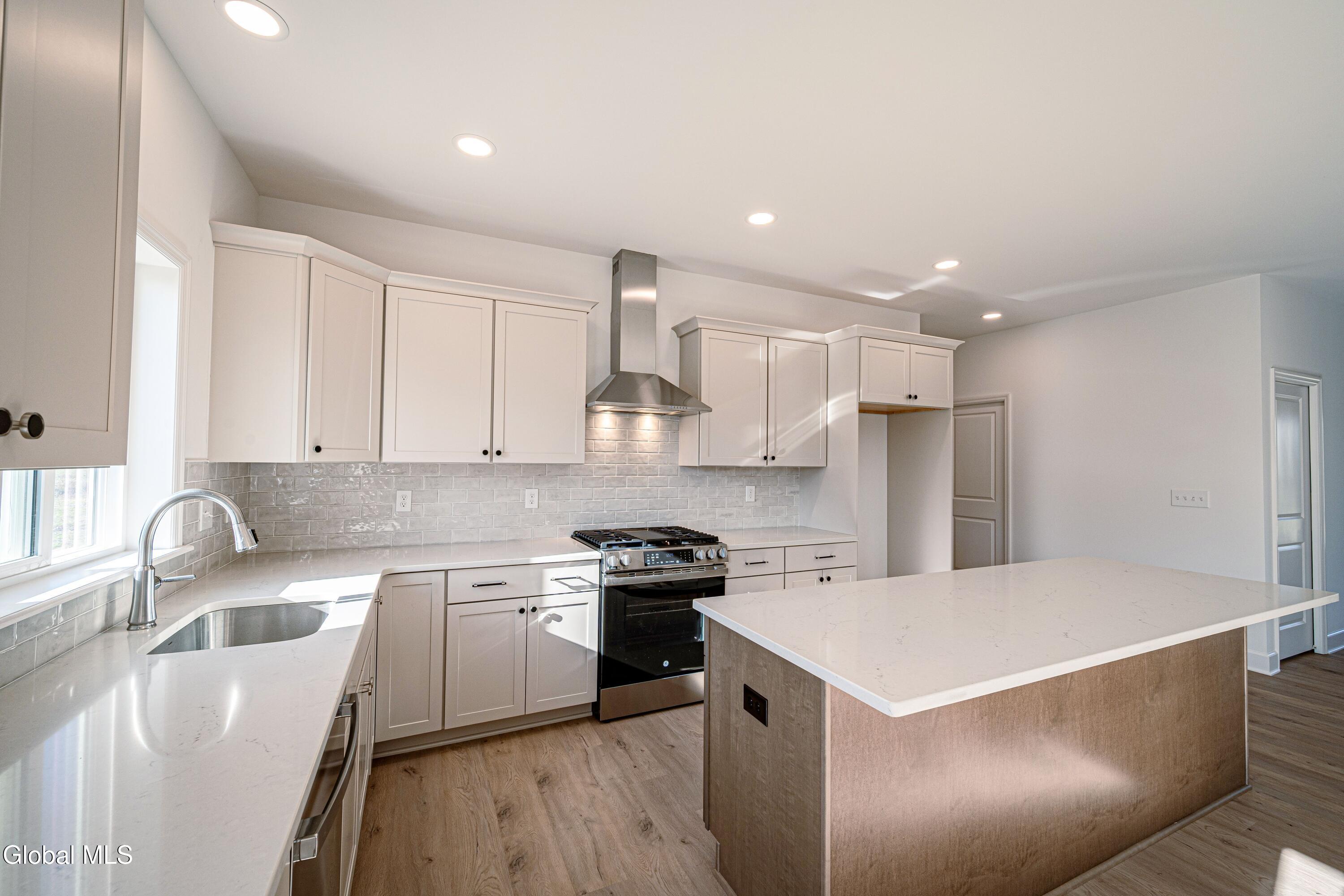 32 Heritage Way Bethlehem, NY 12158 - Photo 28 of 36 ABERDEEN KITCHEN 1