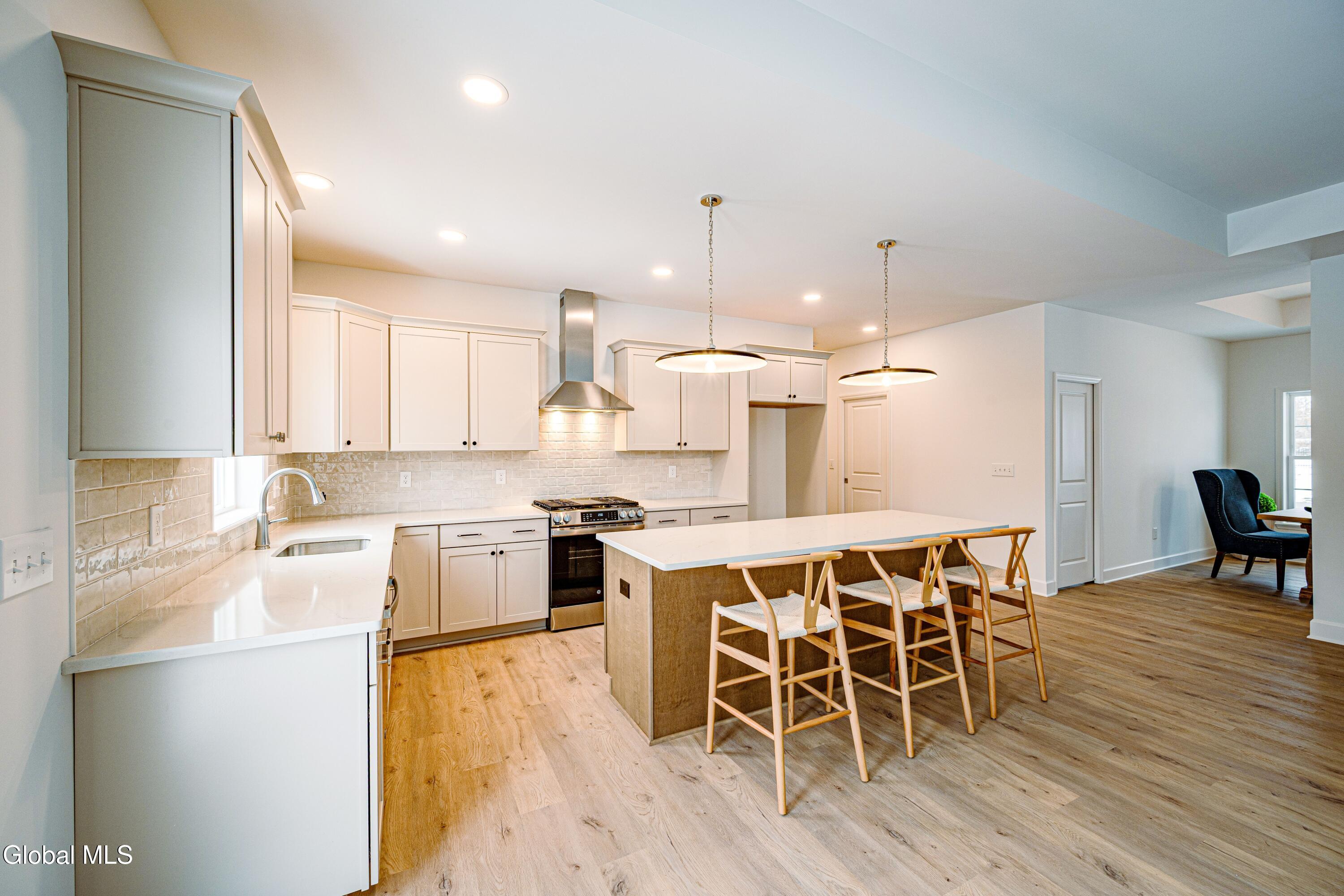 32 Heritage Way Bethlehem, NY 12158 - Photo 7 of 36 ABERDEEN FURNISHED