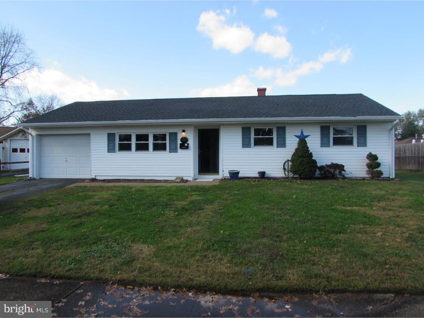 122 Flintlock Road Newark, DE 19713 - Photo 1 of 12 Front Yard