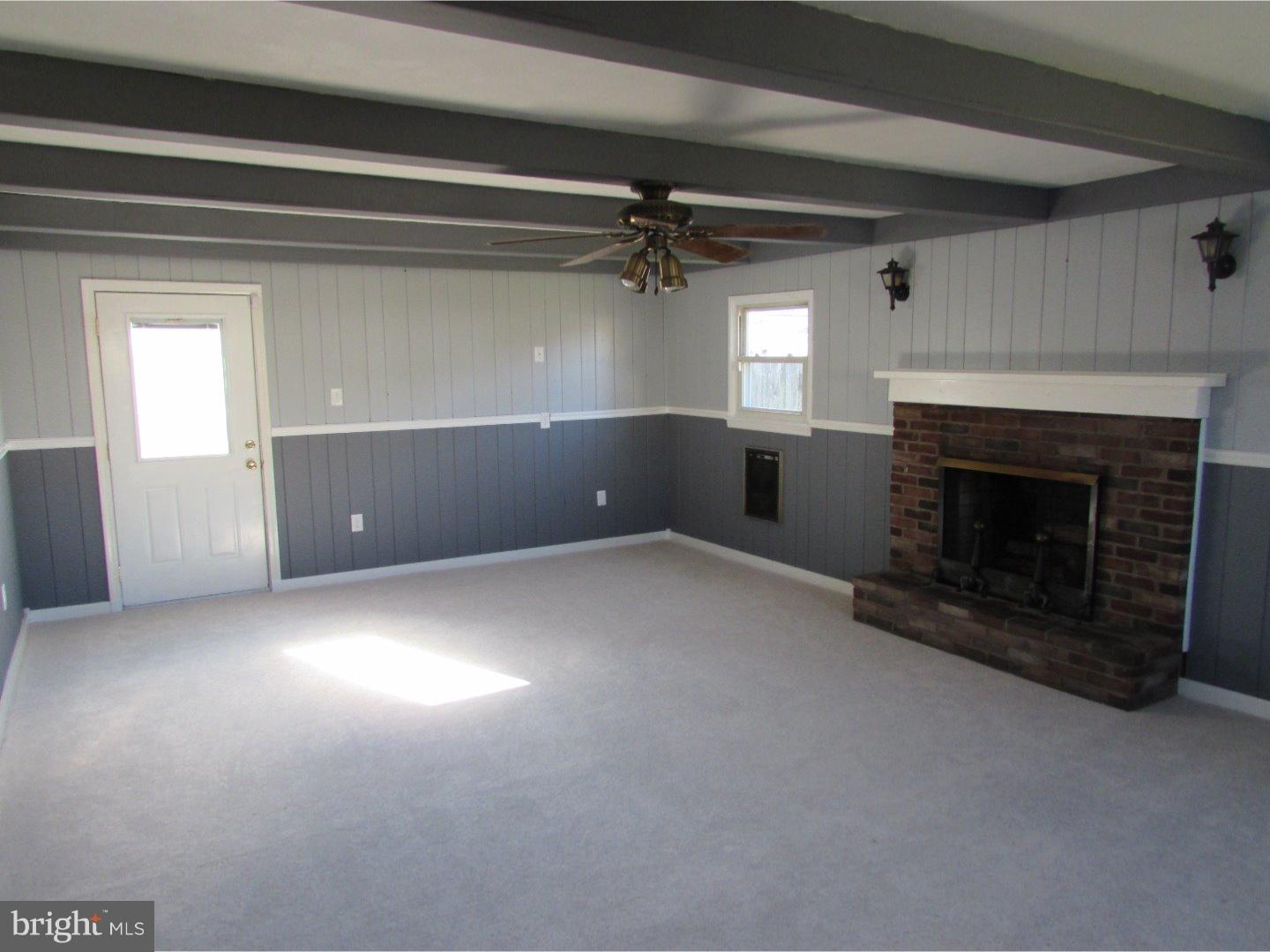 122 Flintlock Road Newark, DE 19713 - Photo 8 of 12 Family Room