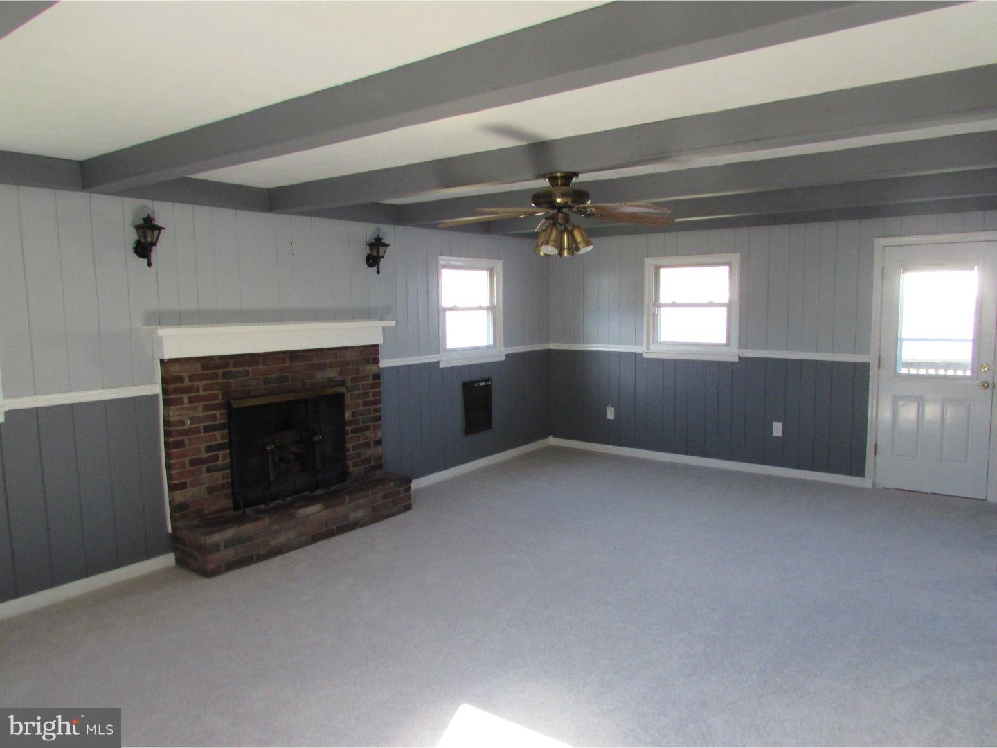 122 Flintlock Road Newark, DE 19713 - Photo 9 of 12 Family Room