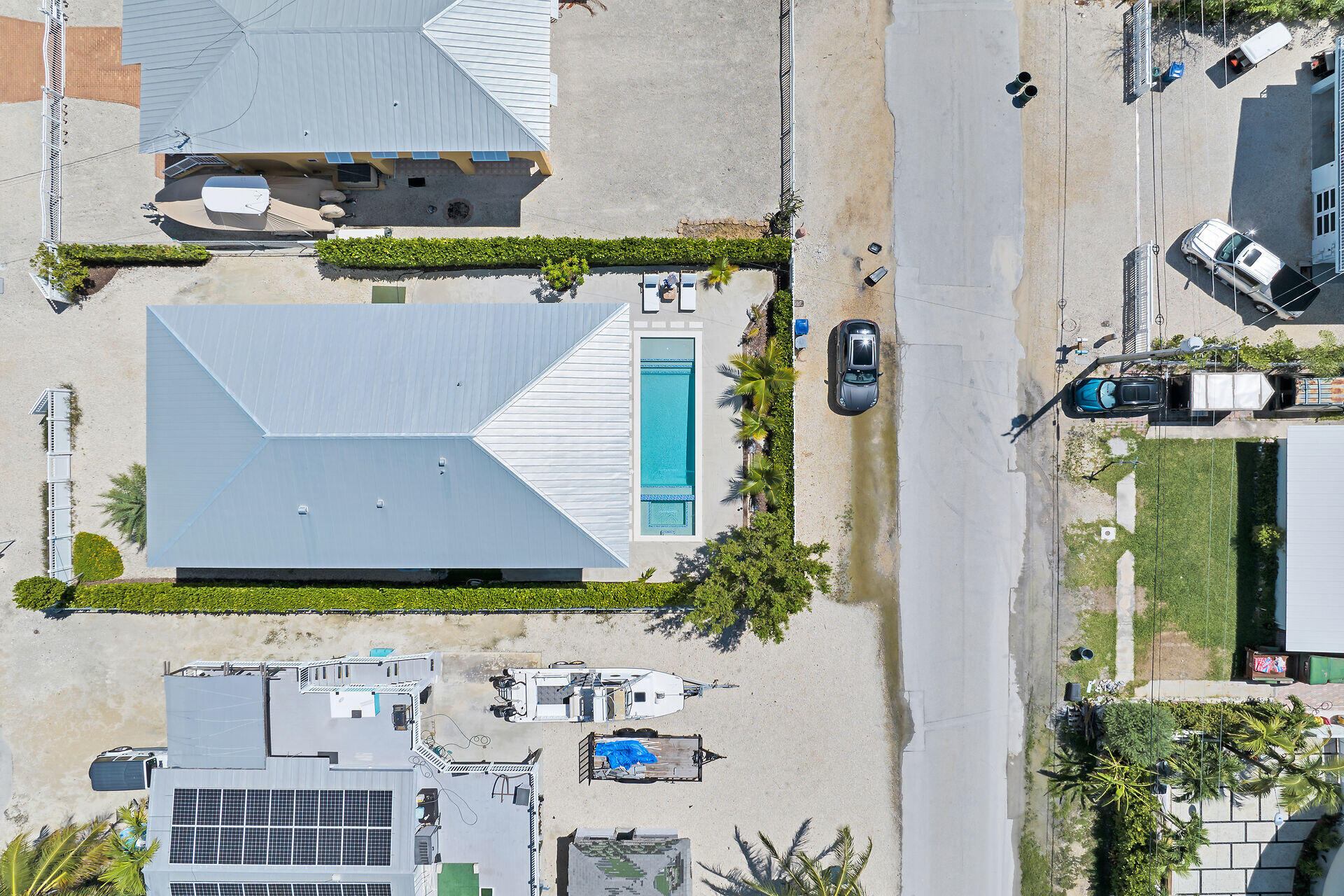 162 Marina Avenue Key Largo, FL 33037 - Photo 4 of 53 an aerial view of a house