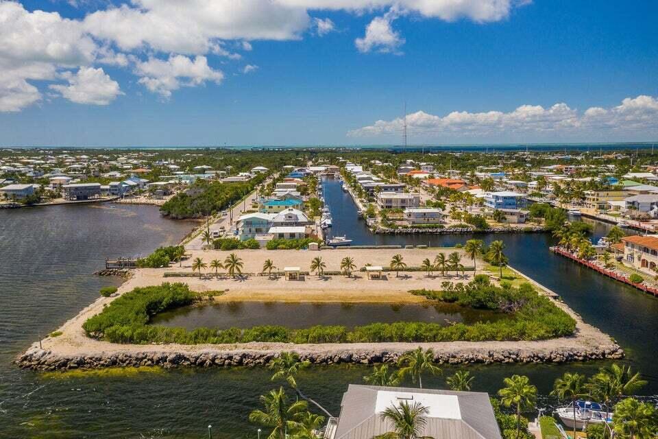 162 Marina Avenue Key Largo, FL 33037 - Photo 46 of 53 HOA