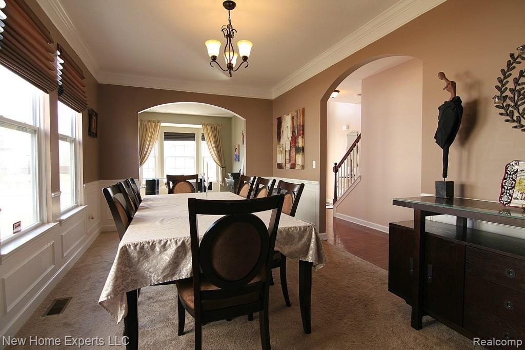 27159 Victoria Road Novi, MI 48374 - Photo 20 of 39 Victoria Dining.jpg