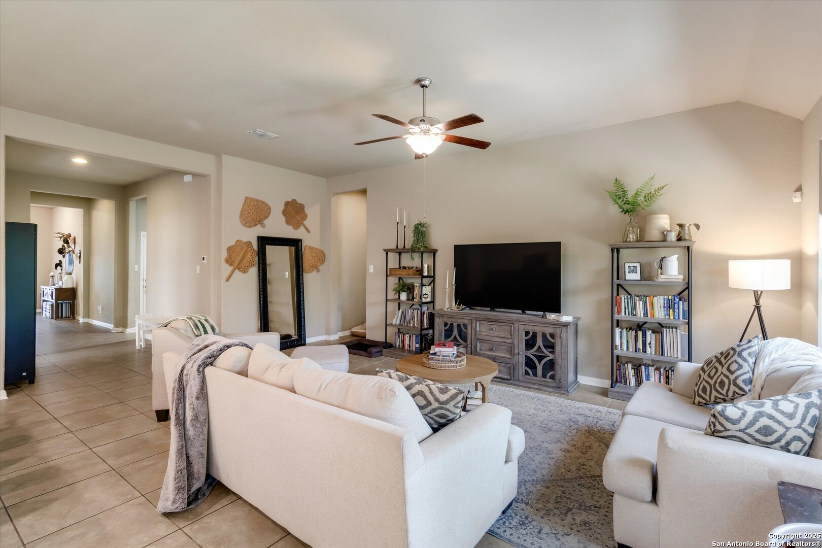 9815 Catell Boerne, TX 78006 - Photo 5 of 18