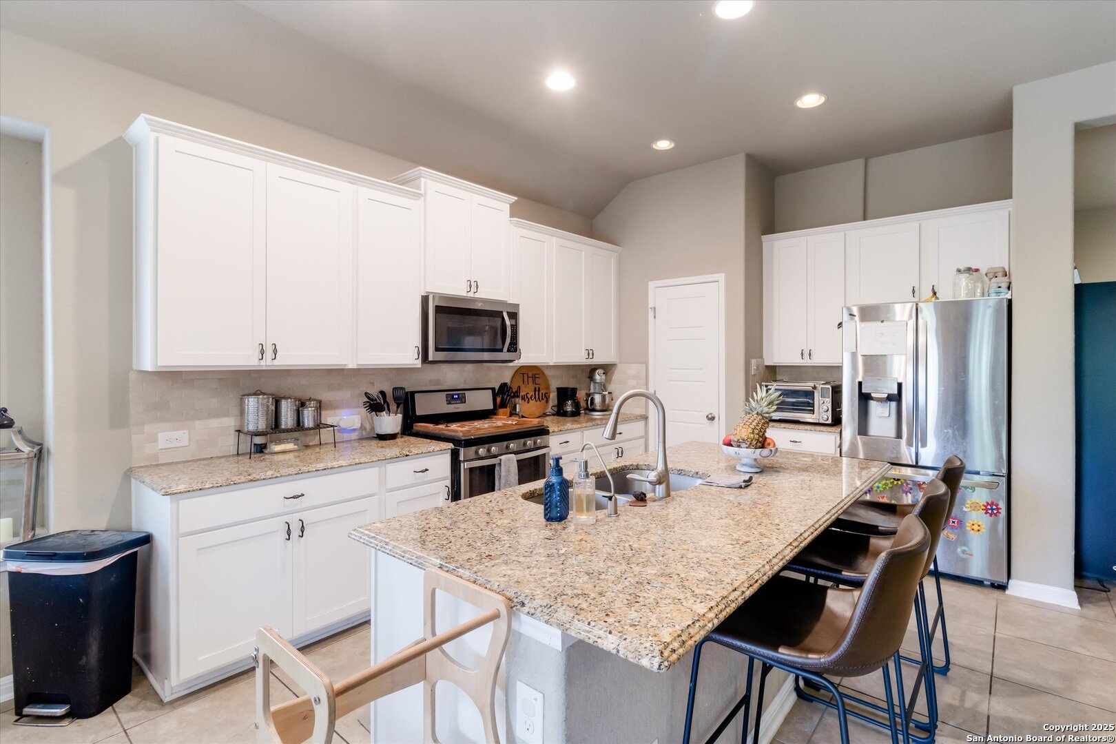 9815 Catell Boerne, TX 78006 - Photo 6 of 18