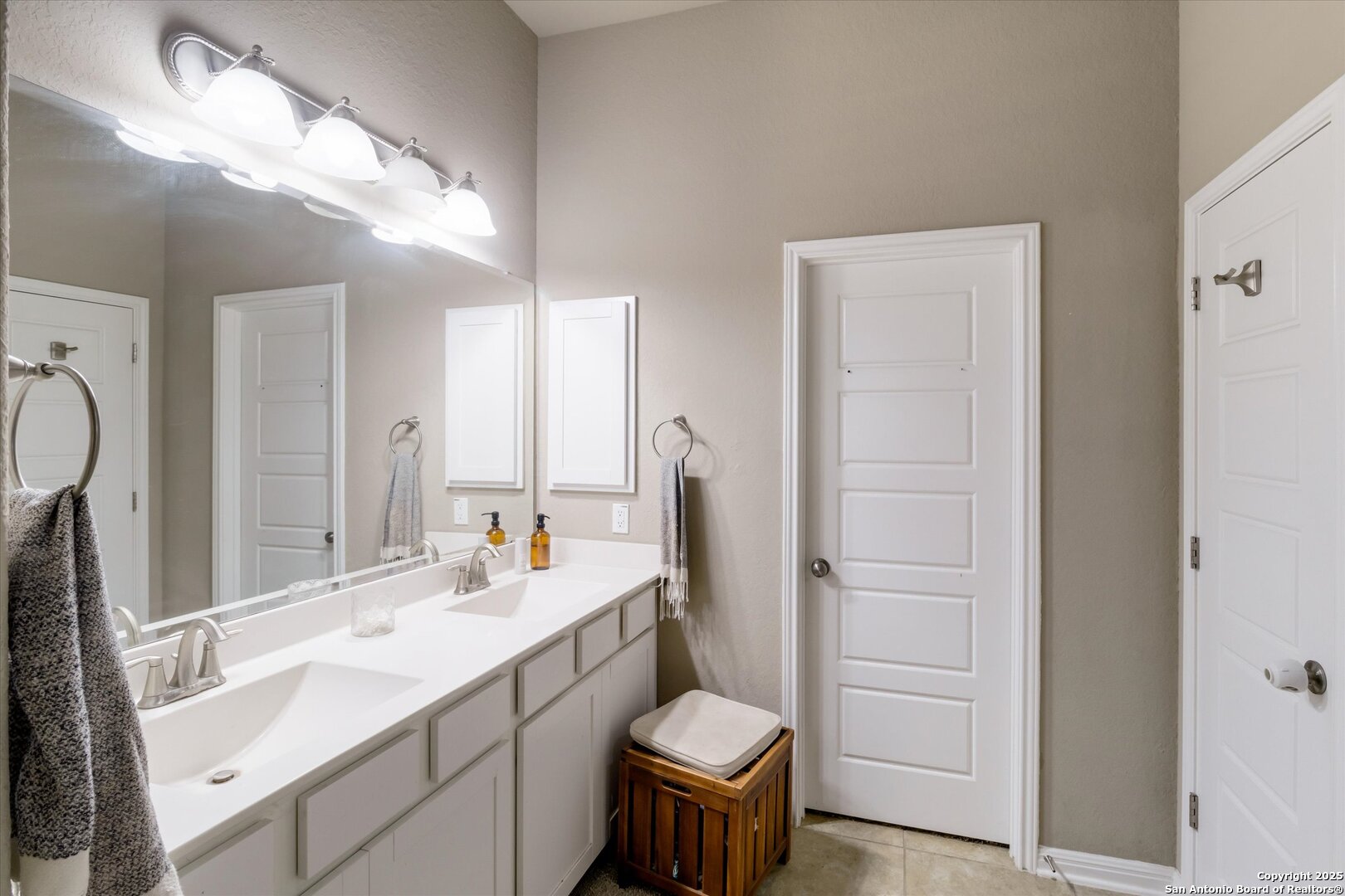 9815 Catell Boerne, TX 78006 - Photo 10 of 18