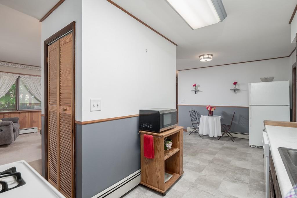 145 Brooks Village Road Templeton, MA 01468 - Photo 10 of 42