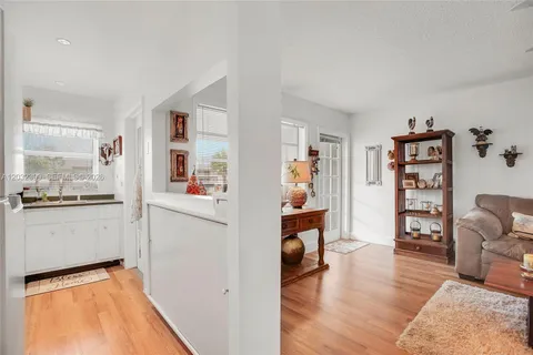 $112,000 | 5300 Washington Street, Unit O224, Hollywood, FL 33021