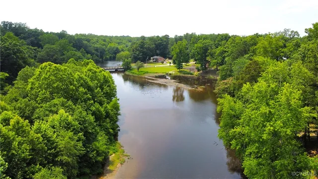 $185,000 | 200 Swift Creek Lane, Colonial Heights, VA 23834