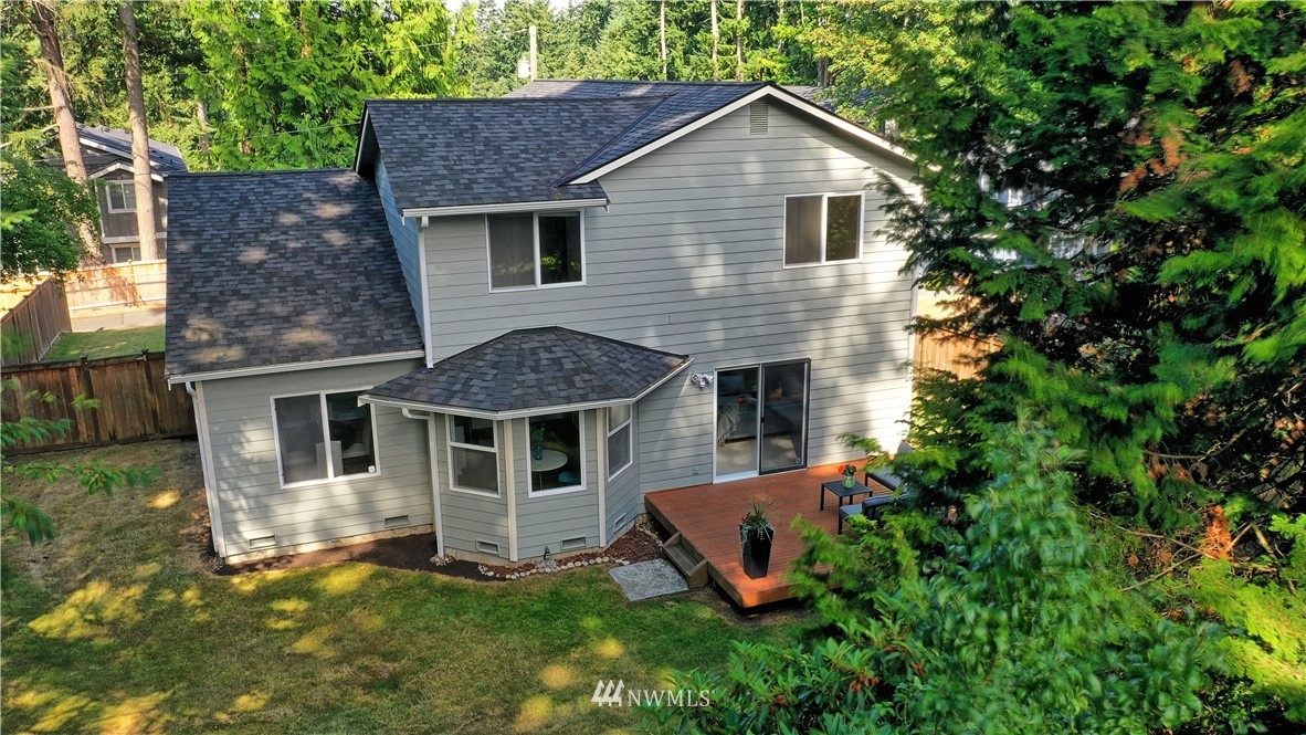 8705 236th Street Southwest Edmonds, WA 98026 - Photo 2 of 26 Gallery Image 2