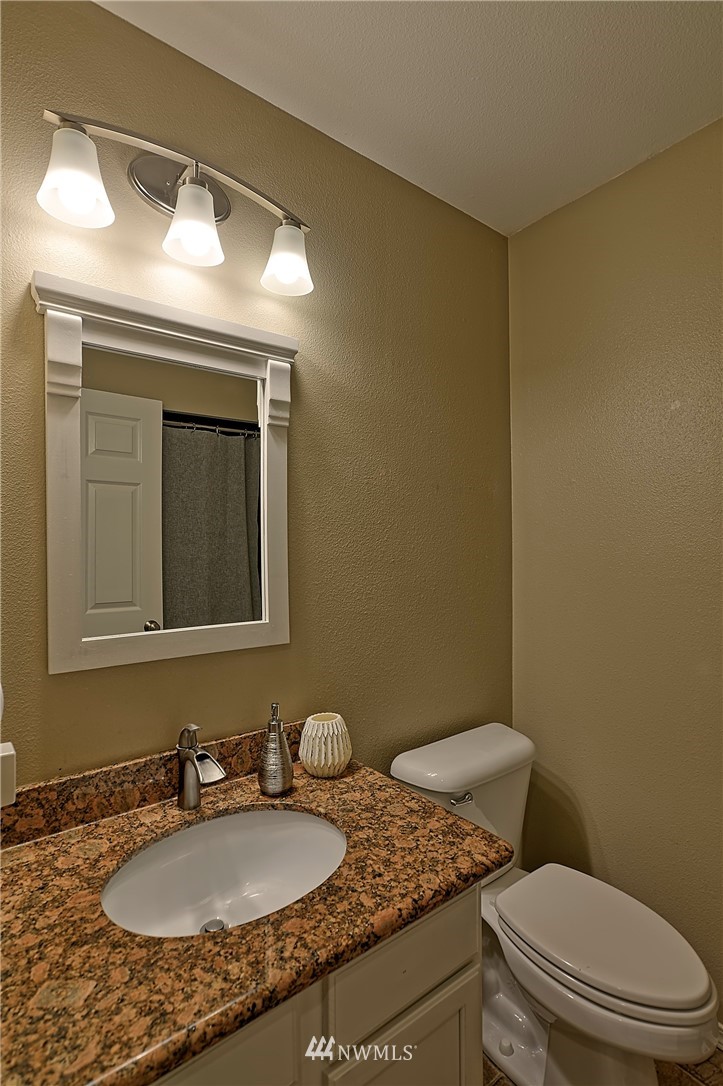 8705 236th Street Southwest Edmonds, WA 98026 - Photo 11 of 26 Gallery Image 11
