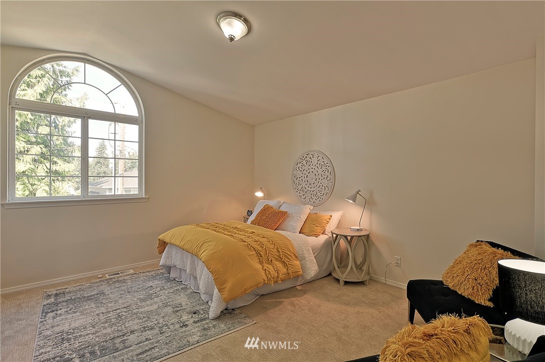 8705 236th Street Southwest Edmonds, WA 98026 - Photo 13 of 26 Gallery Image 13