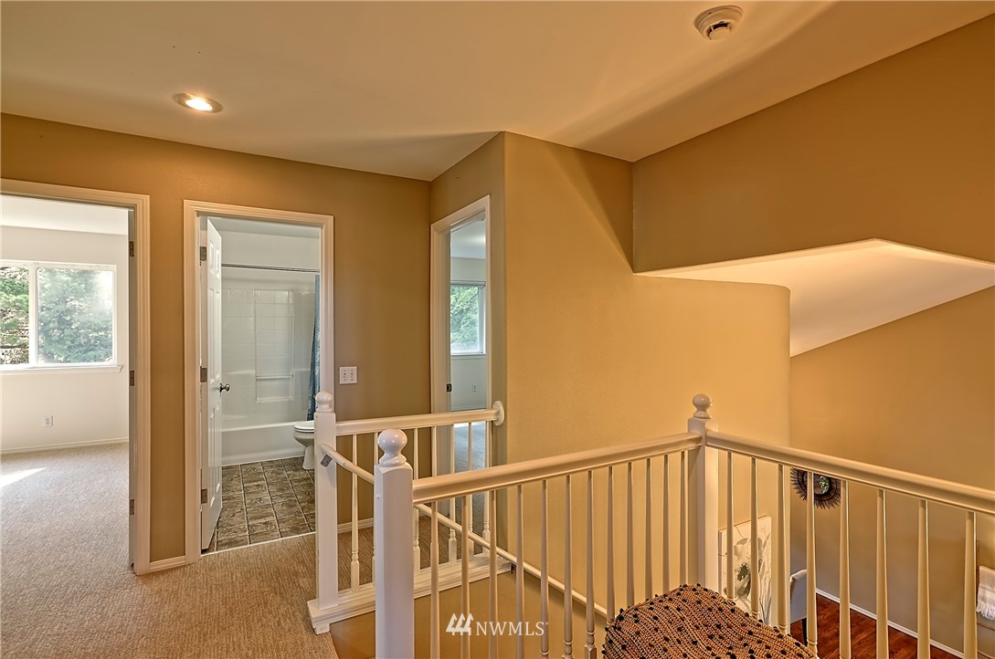 8705 236th Street Southwest Edmonds, WA 98026 - Photo 18 of 26 Gallery Image 18