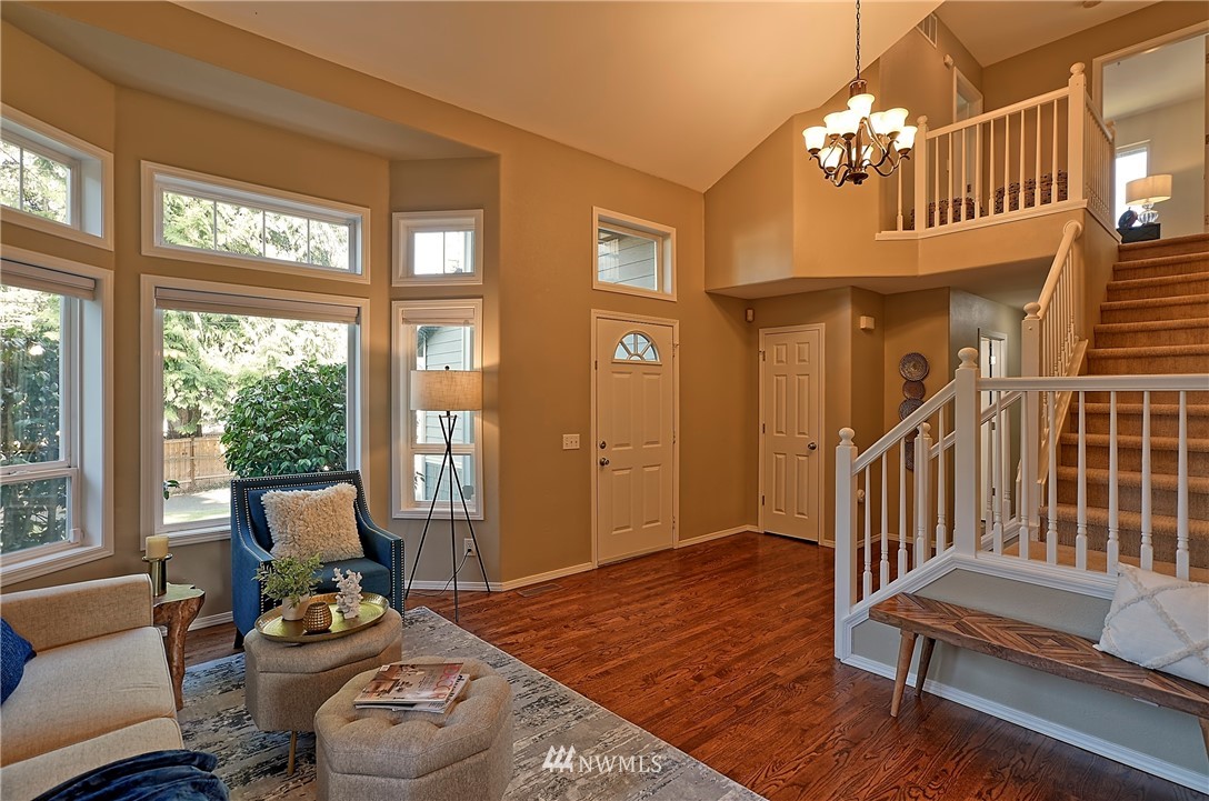 8705 236th Street Southwest Edmonds, WA 98026 - Photo 3 of 26 Gallery Image 3